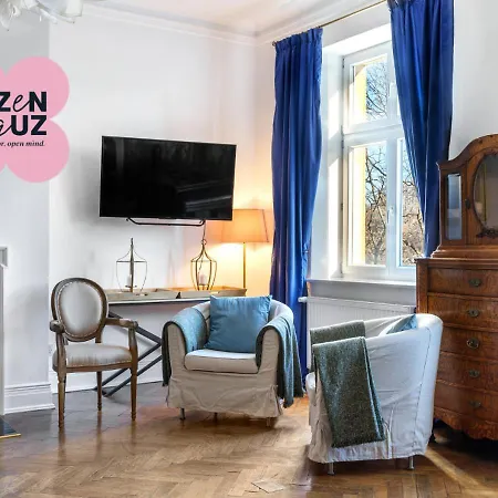 Tyzenhauz Podwale Street Апартаменты *