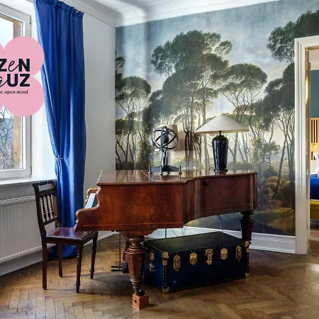 Tyzenhauz Podwale Street Апартаменты *